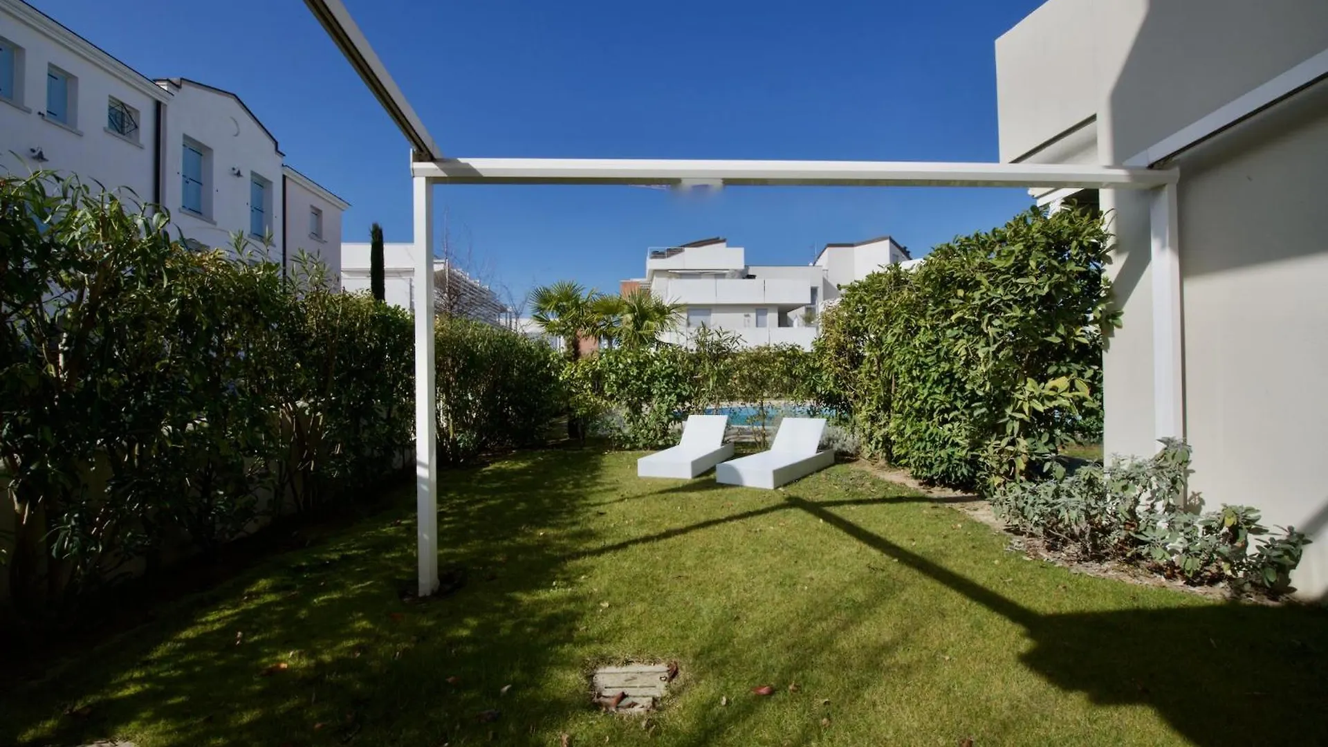 Wave Village Apartments ليدو دي يسولو 0*,  إيطاليا