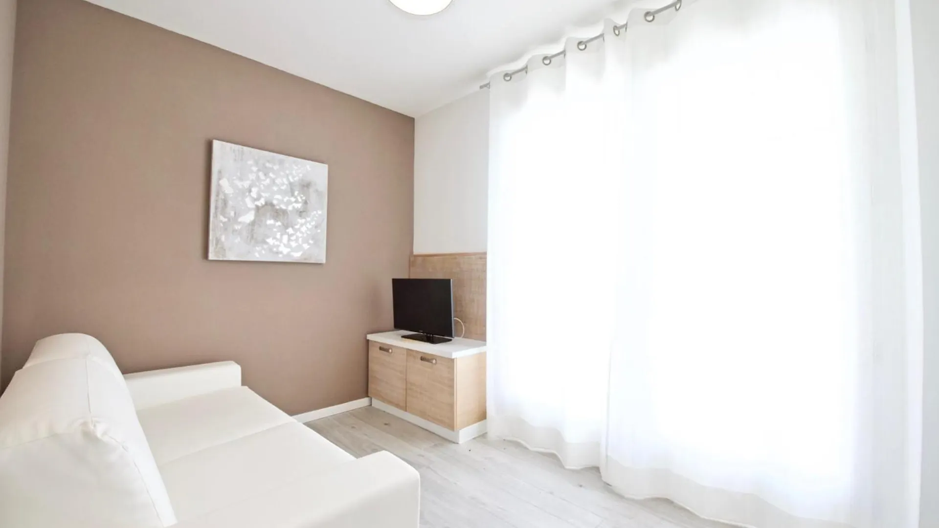 Wave Village Apartments ليدو دي يسولو