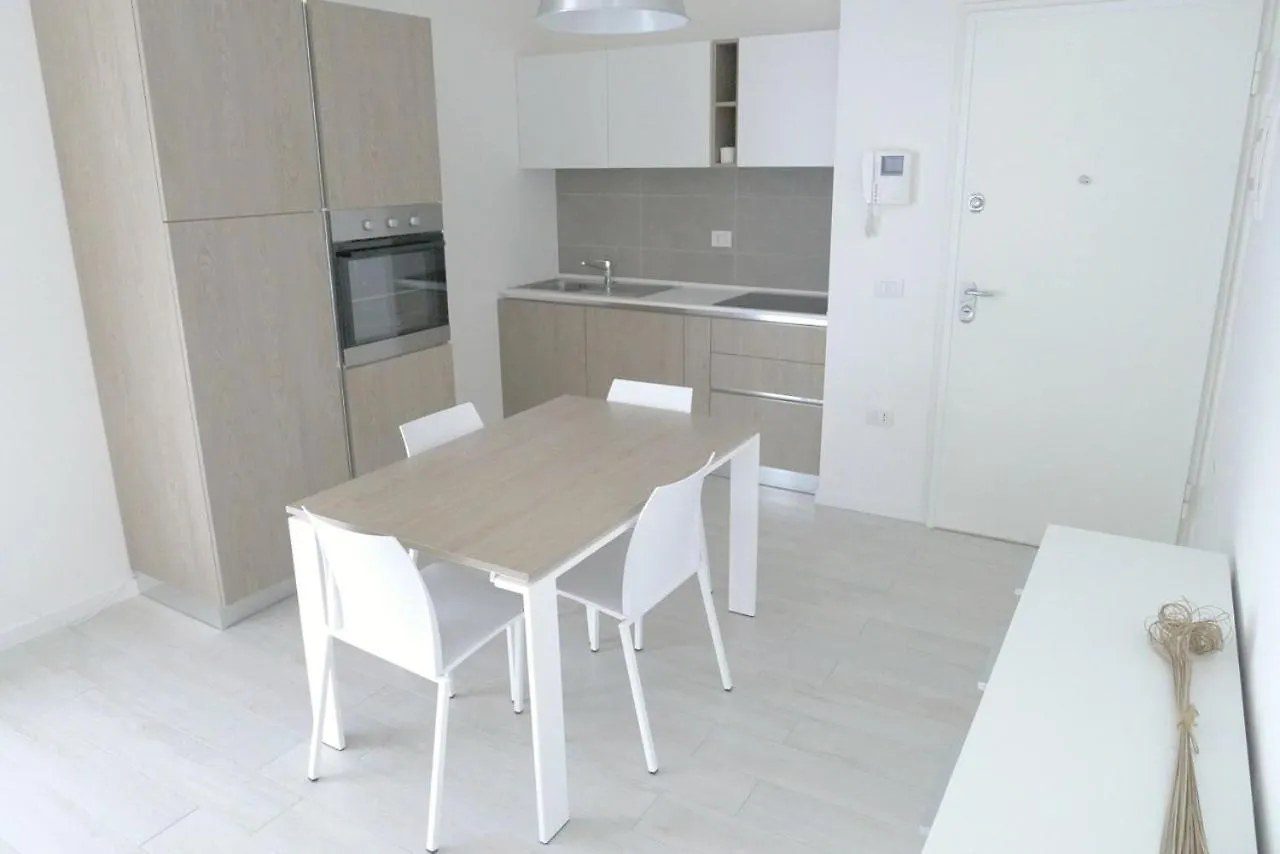 Wave Village Apartments ليدو دي يسولو