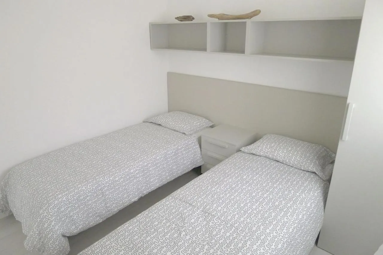 Wave Village Apartments ليدو دي يسولو