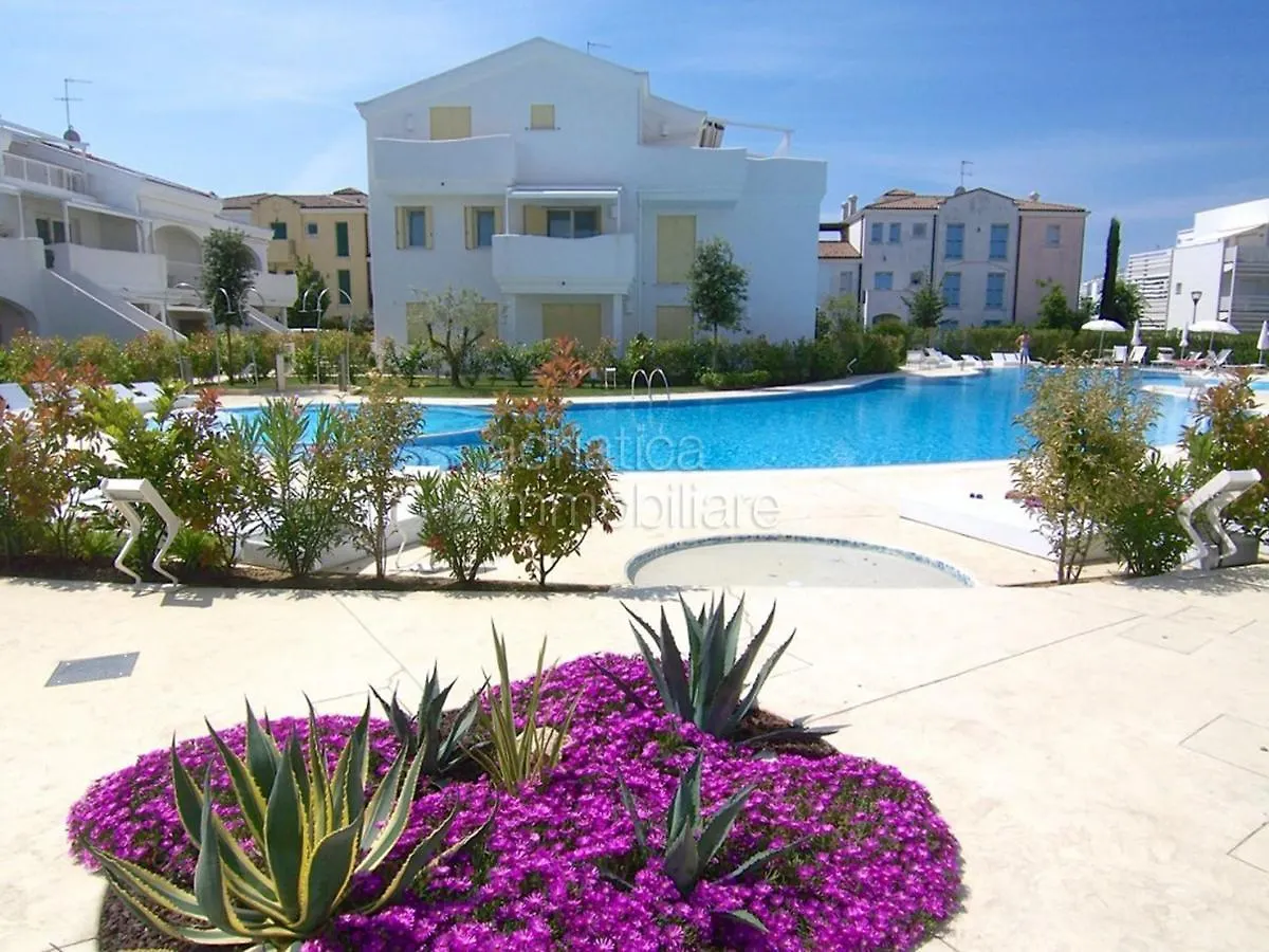 Wave Village Apartments ليدو دي يسولو